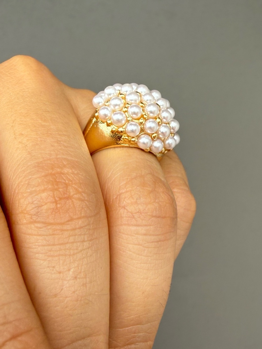 Anthropologie Pearl Cluster Dome Ring - Gold & White - Picture 3 of 8